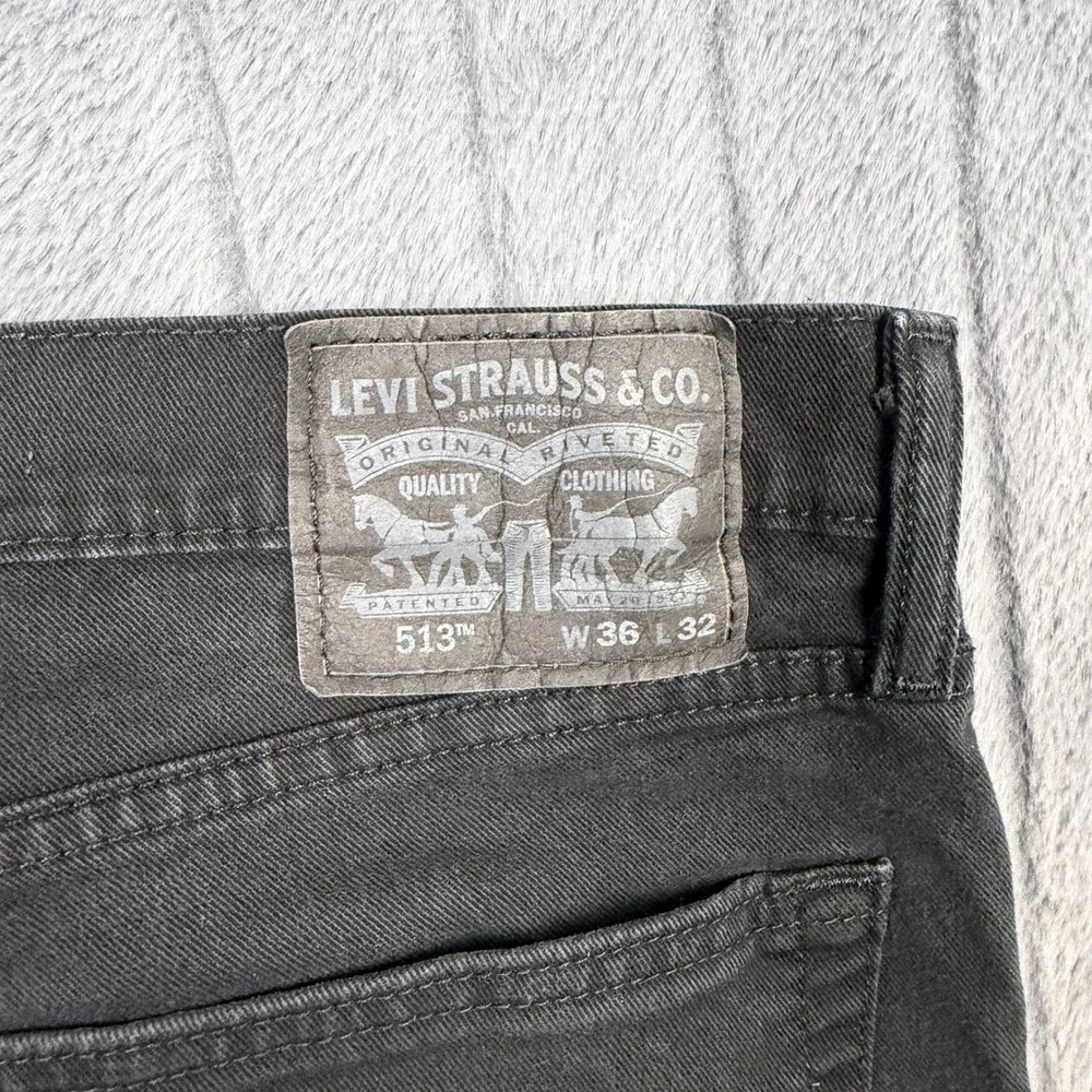 Levis 513 Slim Straight Jeans Mens 36x32 Black Denim Pants 08513-0124